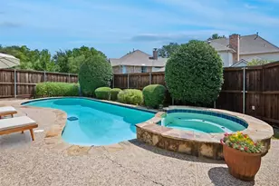 7710 Sweetgum Dr, Irving, TX 75063 - Photo 2