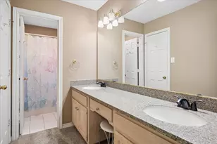 7710 Sweetgum Dr, Irving, TX 75063 - Photo 34