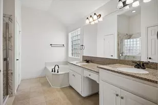 7710 Sweetgum Dr, Irving, TX 75063 - Photo 28