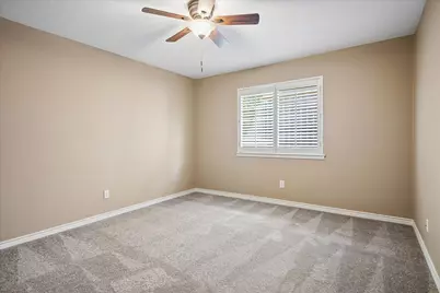 7710 Sweetgum Drive, Irving, TX 75063 - Photo 32