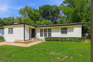 810 N Carrier Pkwy, Grand Prairie, TX 75050 - Photo 8