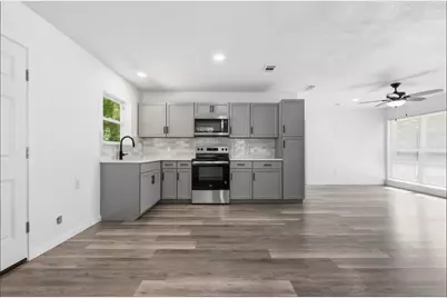 810 N Carrier Parkway, Grand Prairie, TX 75050 - Photo 20