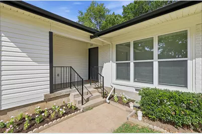 810 N Carrier Parkway, Grand Prairie, TX 75050 - Photo 6