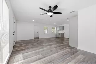 810 N Carrier Pkwy, Grand Prairie, TX 75050 - Photo 14