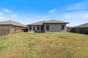 121 Willowbend Loop, Mabank, TX 75147 - Photo 4