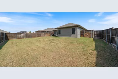 121 Willowbend Loop, Mabank, TX 75147 - Photo 6
