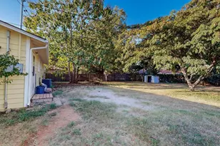 700 Broadway Ave, Euless, TX 76040 - Photo 34
