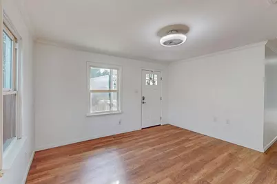 700 Broadway Avenue, Euless, TX 76040 - Photo 4