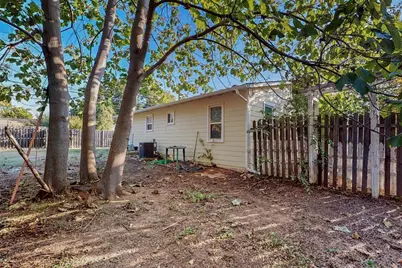 700 Broadway Avenue, Euless, TX 76040 - Photo 30