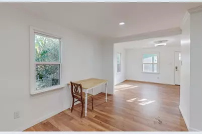 700 Broadway Avenue, Euless, TX 76040 - Photo 12