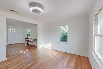 700 Broadway Avenue, Euless, TX 76040 - Photo 14