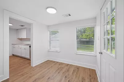906 E Houston Street, Sherman, TX 75092 - Photo 6