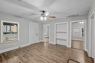 906 E Houston St, Sherman, TX 75092 - Photo 2
