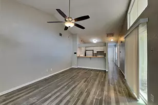 1621 Scottsdale Dr, Arlington, TX 76018 - Photo 2