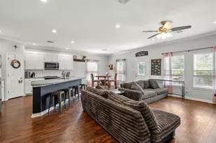 215 Greenbriar St, Robinson, TX 76706 - Photo 6