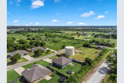 215 Greenbriar Street, Robinson, TX 76706 - Photo 34