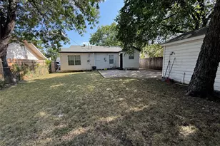 1506 Ruea Ave, Grand Prairie, TX 75050 - Photo 22
