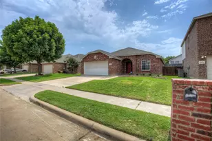 10200 Pear St, Fort Worth, TX 76244 - Photo 2