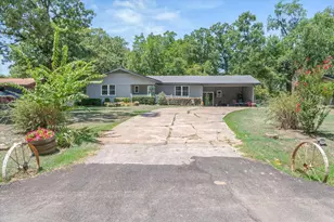 1207 Lakeside Dr, Grand Saline, TX 75140 - Photo 2