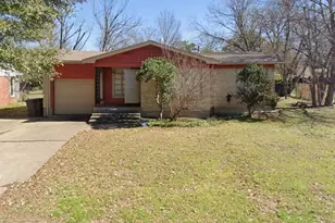 3845 W Spurgeon St, Fort Worth, TX 76133 - Photo 1