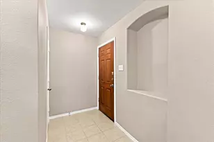 9878 Wake Bridge Dr, Frisco, TX 75035 - Photo 4