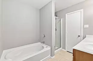 9878 Wake Bridge Dr, Frisco, TX 75035 - Photo 20