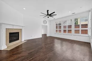 2208 Grizzly Run Ln, Euless, TX 76039 - Photo 2