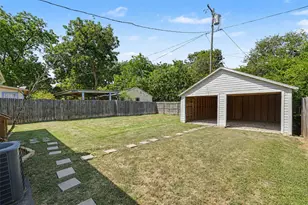 700 Cristler Ave, Dallas, TX 75223 - Photo 30