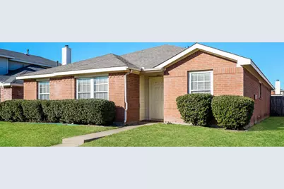 2447 Mallory Lane, Lancaster, TX 75134 - Photo 2
