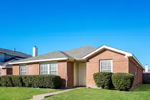2447 Mallory Ln, Lancaster, TX 75134 - Photo 2