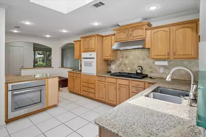 7233 Meadow Lake Avenue, Dallas, TX 75214 - Photo 14