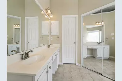 609 Oak Hollow Lane, Flower Mound, TX 75028 - Photo 16