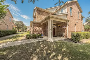 2741 Hyde Park Dr, Grand Prairie, TX 75050 - Photo 2
