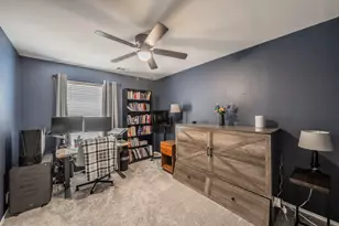 2741 Hyde Park Dr, Grand Prairie, TX 75050 - Photo 20
