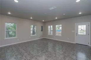 404 Campbell St, Bowie, TX 76230 - Photo 6