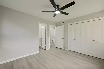800 Sherwood Drive, Arlington, TX 76013 - Photo 12