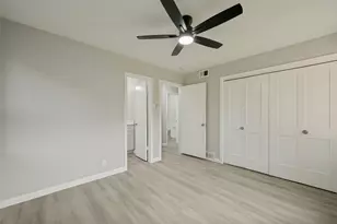 800 Sherwood Dr, Arlington, TX 76013 - Photo 12