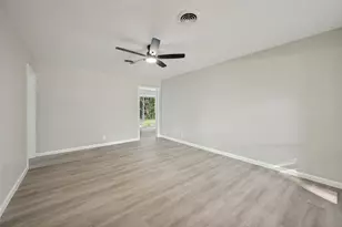 800 Sherwood Dr, Arlington, TX 76013 - Photo 14