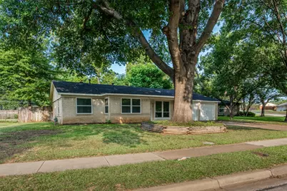 800 Sherwood Drive, Arlington, TX 76013 - Photo 2