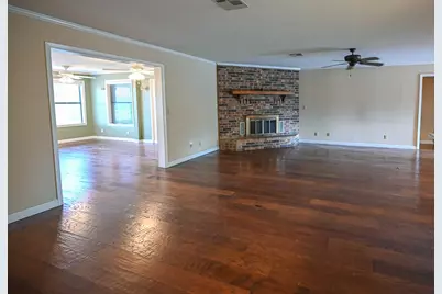 412 Half Moon Way, Runaway Bay, TX 76426 - Photo 8