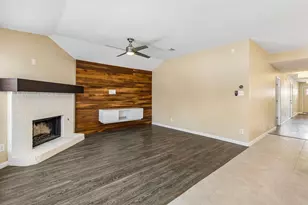 1001 Margaret Dr, McKinney, TX 75071 - Photo 4