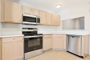 800 Ponselle Dr, Arlington, TX 76001 - Photo 2