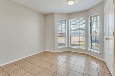 800 Ponselle Drive, Arlington, TX 76001 - Photo 16