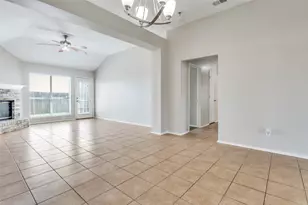 800 Ponselle Dr, Arlington, TX 76001 - Photo 12