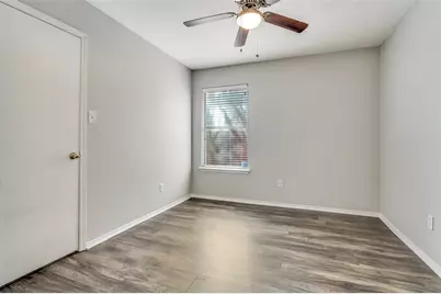 800 Ponselle Drive, Arlington, TX 76001 - Photo 20