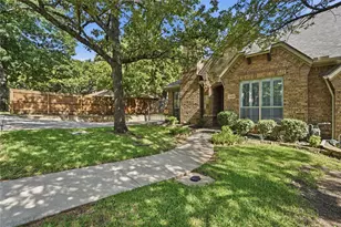 1408 Hampton Rd, Grapevine, TX 76051 - Photo 2
