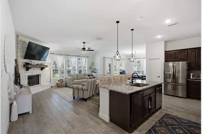 500 River Bank Court, Granbury, TX 76049 - Photo 4
