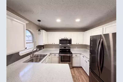 6604 N Chesterfield Drive, Fort Worth, TX 76179 - Photo 2