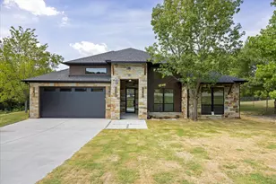 210 Knob Hill Dr, Granbury, TX 76048 - Photo 1