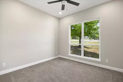 210 Knob Hill Drive, Granbury, TX 76048 - Photo 26